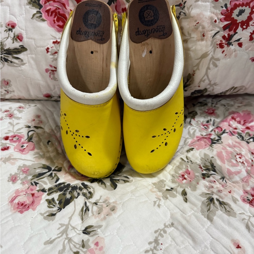 Troentorp Yellow Clogs with White Trim